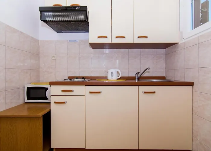 Apartmán Holidays Slanada With Terrace And Sea View, Near The & Town Trogir, Free Parking, Quiet Place On Peninsula Ciovo Trogir