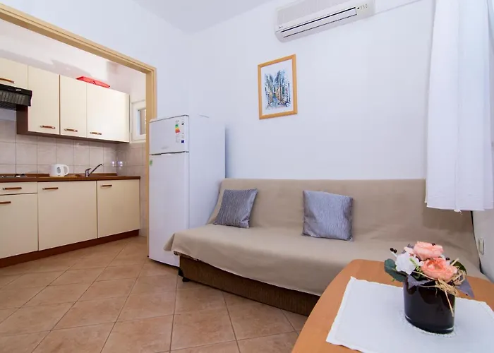 Holidays Slanada With Terrace And Sea View, Near The & Town Trogir, Free Parking, Quiet Place On Peninsula Ciovo * Trogir