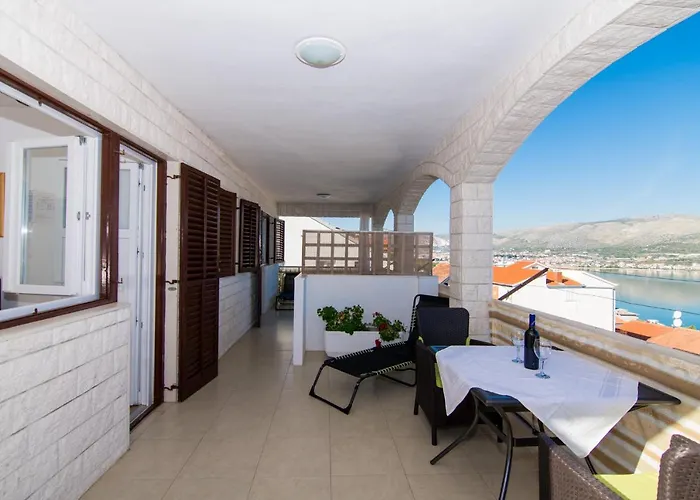 Holidays Slanada With Terrace And Sea View, Near The & Town Trogir, Free Parking, Quiet Place On Peninsula Ciovo Trogir