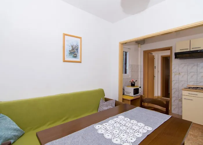 Apartmán Holidays Slanada With Terrace And Sea View, Near The & Town Trogir, Free Parking, Quiet Place On Peninsula Ciovo