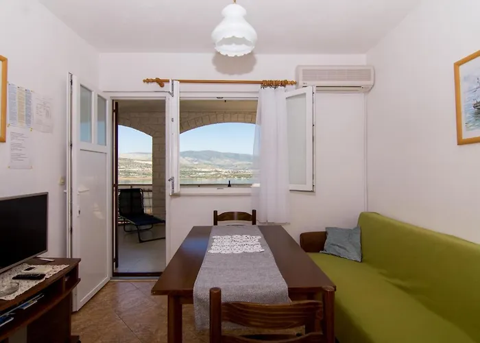 Holidays Slanada With Terrace And Sea View, Near The & Town Trogir, Free Parking, Quiet Place On Peninsula Ciovo * Trogir