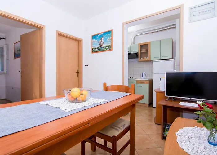 Holidays Slanada With Terrace And Sea View, Near The & Town Trogir, Free Parking, Quiet Place On Peninsula Ciovo
