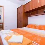 Holidays Slanada With Terrace And Sea View, Near The & Town Trogir, Free Parking, Quiet Place On Peninsula Ciovo Appartamento