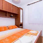 Holidays Slanada With Terrace And Sea View, Near The & Town Trogir, Free Parking, Quiet Place On Peninsula Ciovo Appartamento Traù